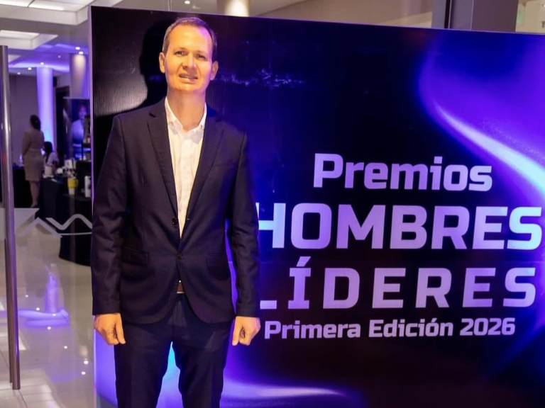 premiación, liderazgo, oftalmología, marco bogado