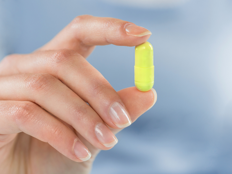 obesidad, grasa visceral, berberina, MASLD, enfermedad hepática esteatósica asociada a disfunción metabólica