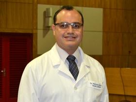 Dr. Elio Marín