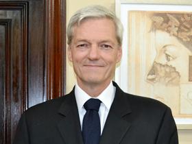 Dr. Thomas Solente