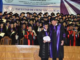 Dr. Mauricio Follonier Dávalos - Medalla de oro medicina