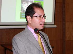 Dr. Jorge Flores