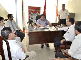 Dr. José Guerrero con intendente
