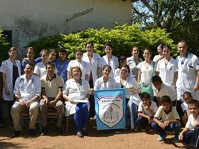 Médicos UNA con profesores