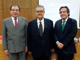 Dres. Andrés Arce, Pedro Ruiz y Rodrigo Chamorro