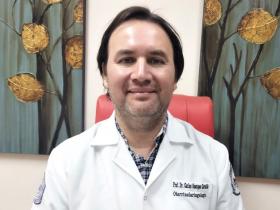 Dr. Carlos Ocampos Carvallo