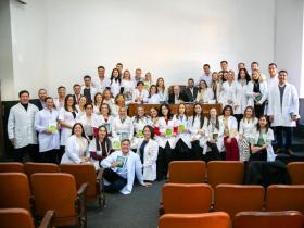 Médicos UNA celebran 20 años de egreso