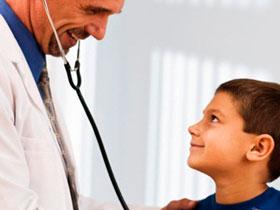 Niños obesos tienen mayor peligro de enuresis