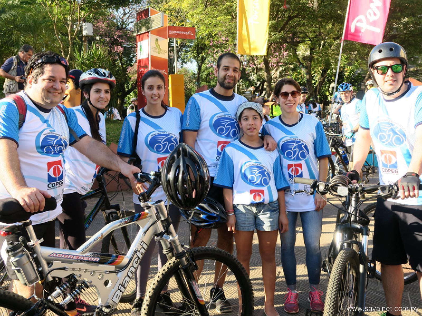 Pedaleando por el Banco de Ojos