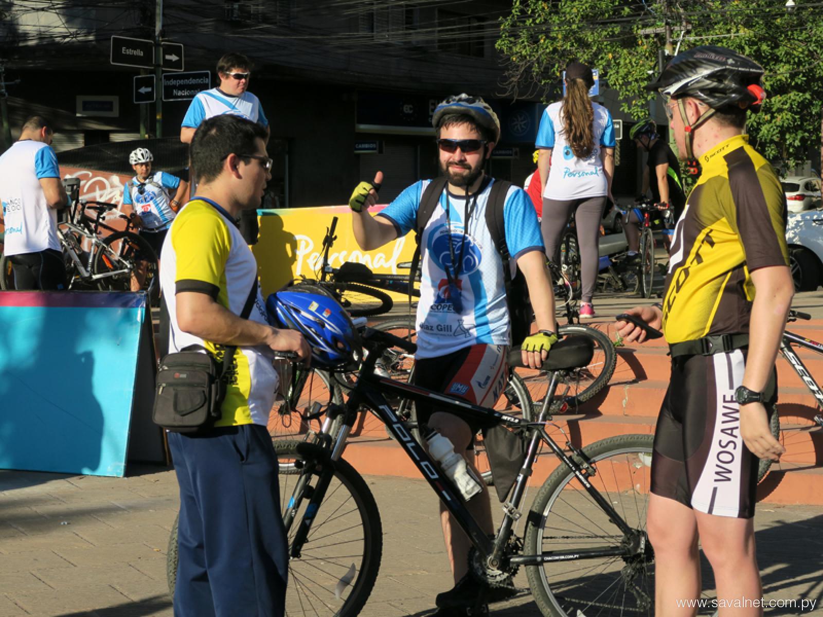 Pedaleando por el Banco de Ojos