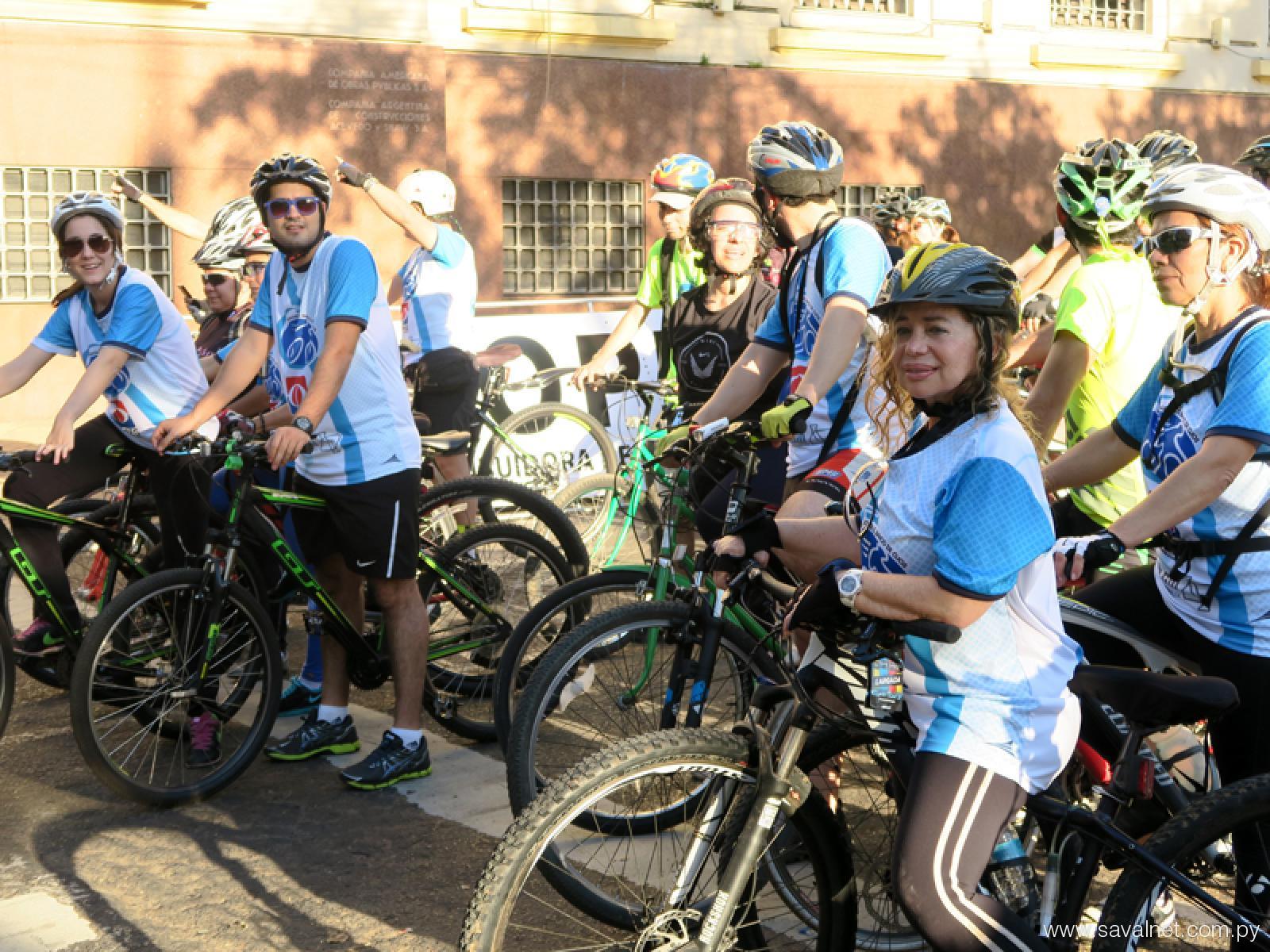 Pedaleando por el Banco de Ojos