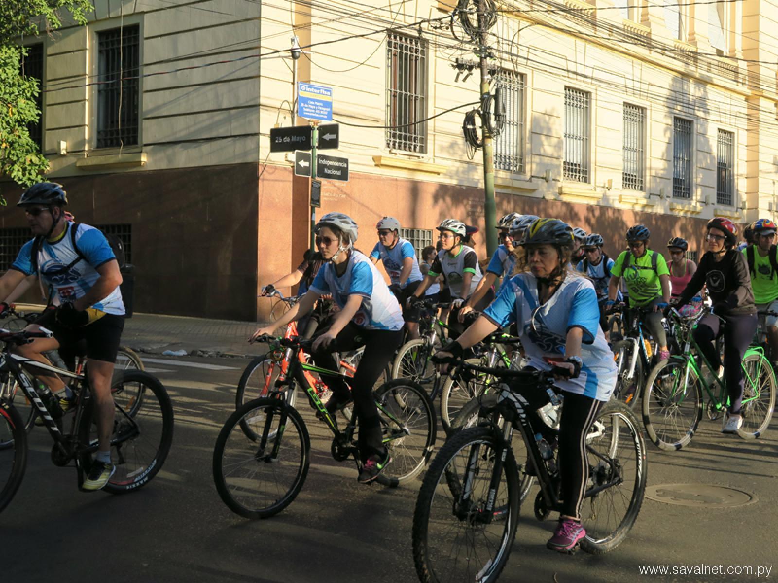 Pedaleando por el Banco de Ojos