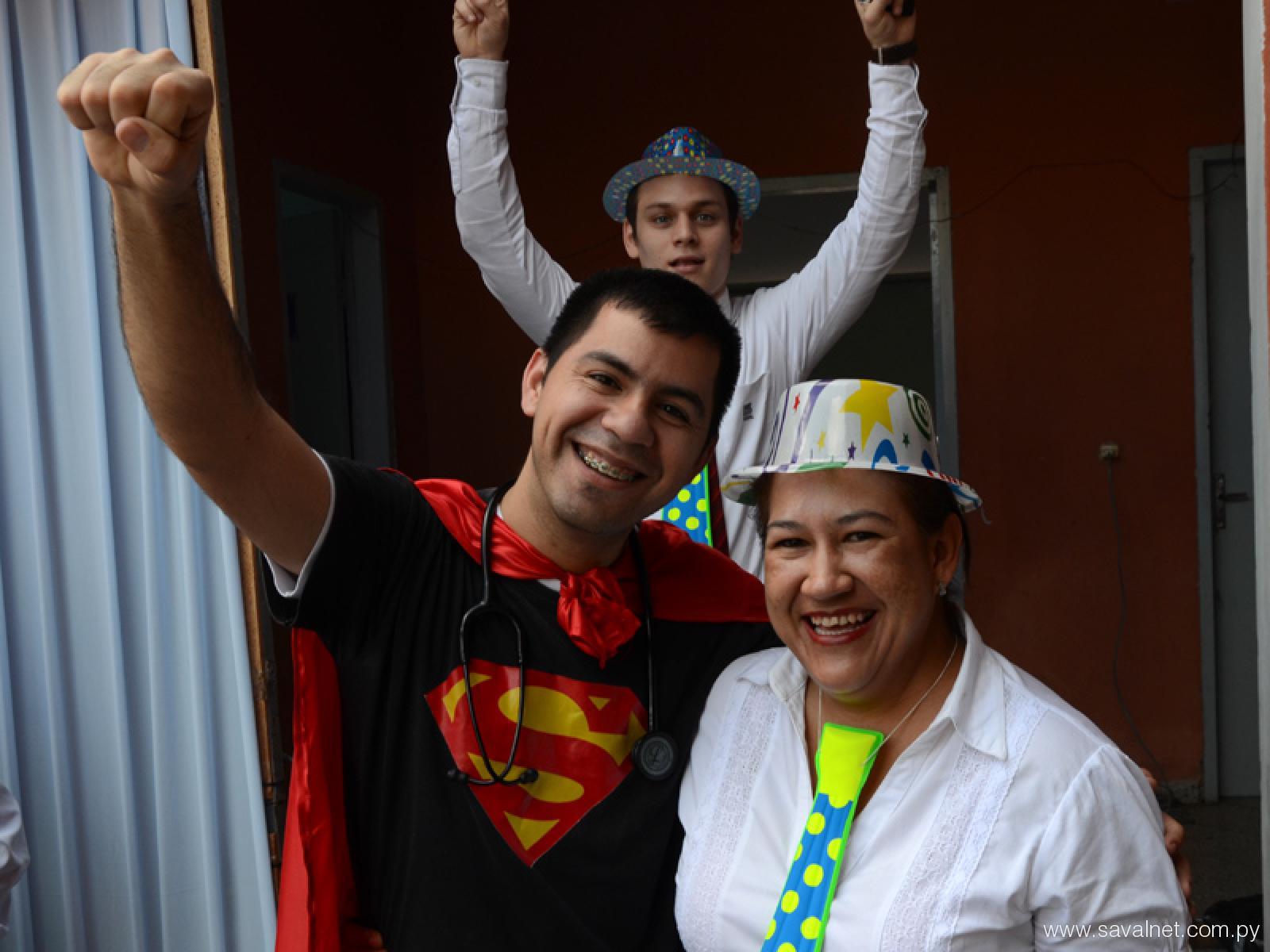Médicos celebran Día del Niño