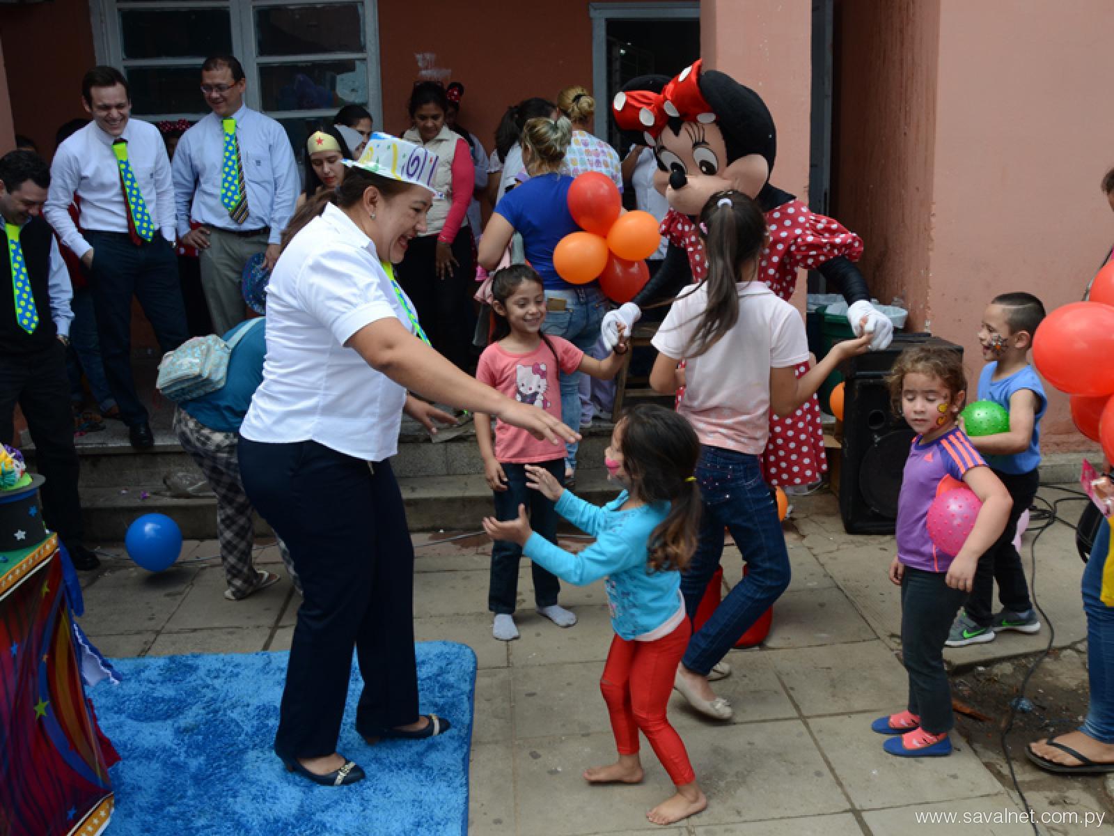 Médicos celebran Día del Niño