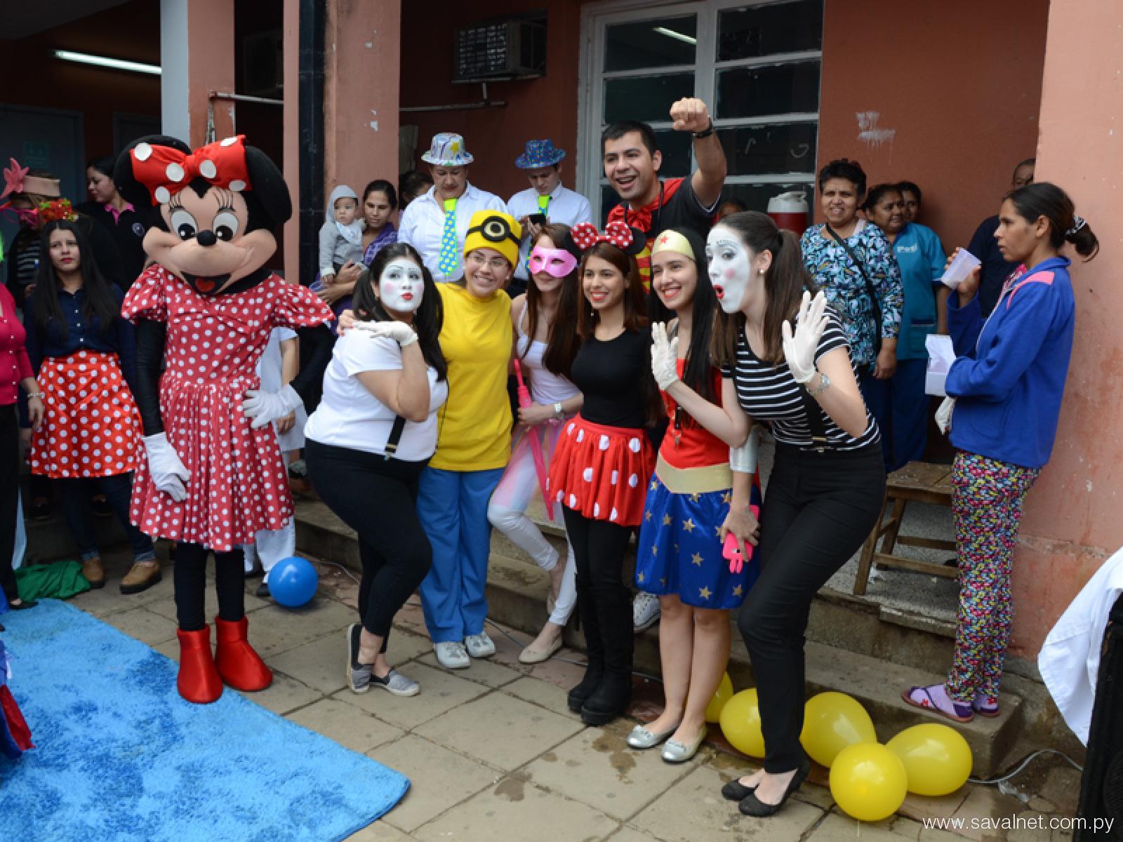 Médicos celebran Día del Niño